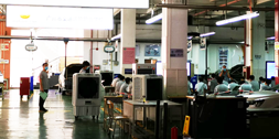 廠房車間降溫設備：用工業(yè)環(huán)保空調(diào)好，還是傳統(tǒng)空調(diào)好？
